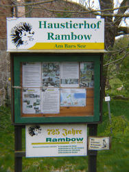 Eingang (c)Peter Ramsch